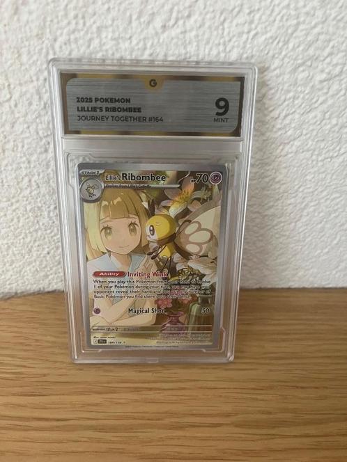 Lillie’s Rimbombee graded 9 164/159 pokemon, Verzamelen, Overige Verzamelen, Nieuw, Verzenden