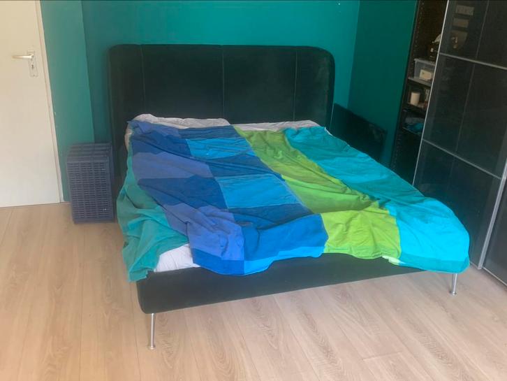 tweepersoons bed, Huis en Inrichting, Slaapkamer | Bedden, Zo goed als nieuw, Tweepersoons, 140 cm, 220 cm, Hout, Groen, Ophalen