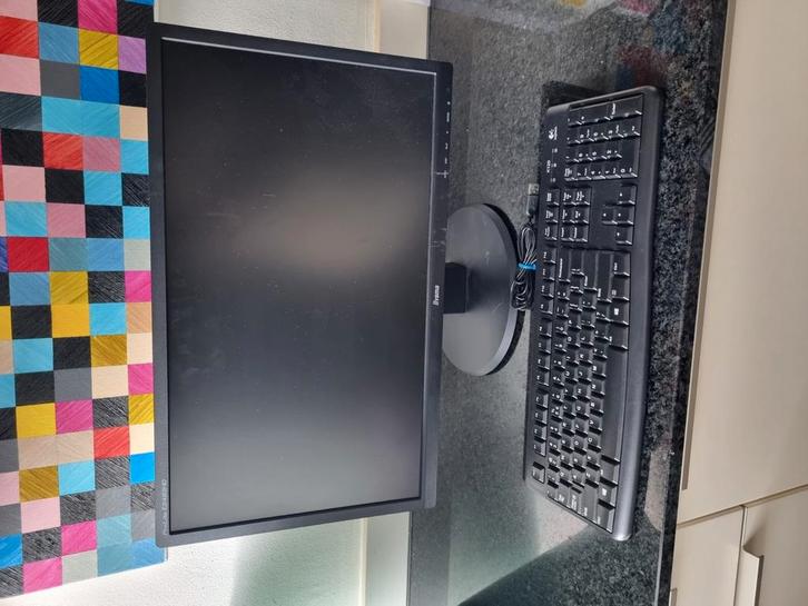 Computer beeldscherm en toetsenbord, Computers en Software, Monitoren, Zo goed als nieuw, IPS, Ophalen