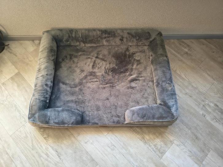 Hondenbed, Dieren en Toebehoren, Hondenmanden, Zo goed als nieuw, Stof, Ophalen