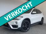 BMW X1 SDrive20i High Executive|Automaat|1800kg trekgewicht|, 1998 cc, Euro 6, Wit, Leder