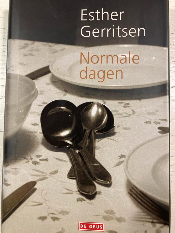 Normale dagen - Esther Gerritsen, Boeken, Literatuur, Zo goed als nieuw, Nederland, Ophalen of Verzenden