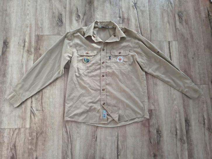 Mooie beige scoutingblouse, Scouts uniform, Scoutfit, 164., Verzamelen, Scouting, Zo goed als nieuw, Kleding, Ophalen of Verzenden