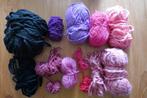 Zak met diverse type garen Paars Zwart Roze Fuchsia, Ophalen of Verzenden, Breien of Haken, Wol of Garen