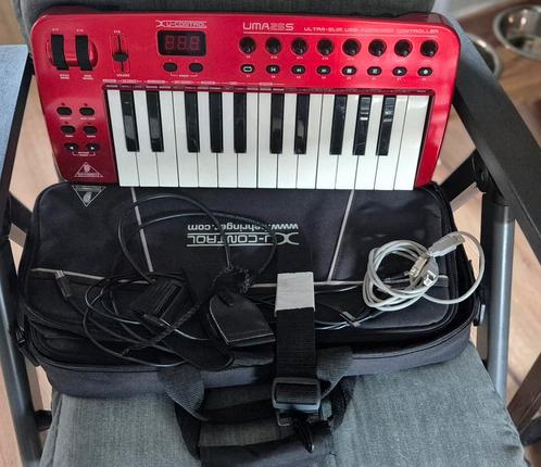 Behringer UMA25S MIDI Controller met Tas, Muziek en Instrumenten, Keyboards, Gebruikt, Overige aantallen, Overige merken, Aanslaggevoelig