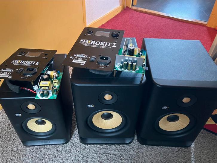 2x KRK Rokit 7, 1x Rokit 5, Audio, Tv en Foto, Luidsprekers, Zo goed als nieuw, Front, Rear of Stereo speakers, 120 watt of meer