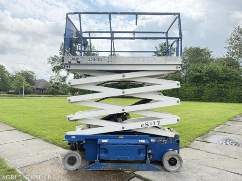 JLG 3246 ES schaarhoogwerker 12M gekeurd, Zakelijke goederen, Machines en Bouw | Liften, Steigers en Ladders, Ophalen of Verzenden
