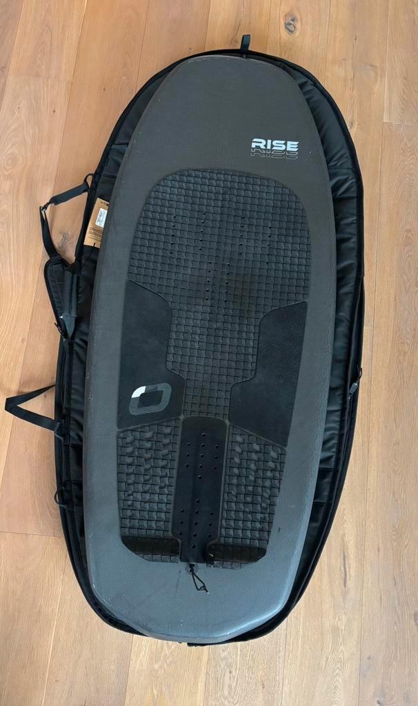 Ozone Rise 5’1 75 liter wingfoil bord. Appletree! Mystic Bag, Watersport en Boten, Wingsurfen, Zo goed als nieuw, Wingsurf-board