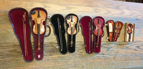 5 maal miniatuur model violen., Muziek en Instrumenten, Strijkinstrumenten | Violen en Altviolen, Zo goed als nieuw, Viool, Overige formaten