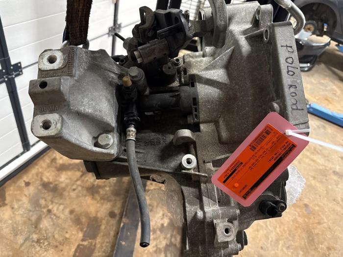 Versnellingsbak van een Volkswagen Polo, Auto-onderdelen, Transmissie en Toebehoren, Volkswagen, Gebruikt, 3 maanden garantie