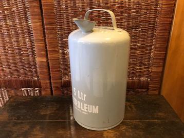 Grijs Emaille 5 Liter Petroleum Kan. beschikbaar voor biedingen
