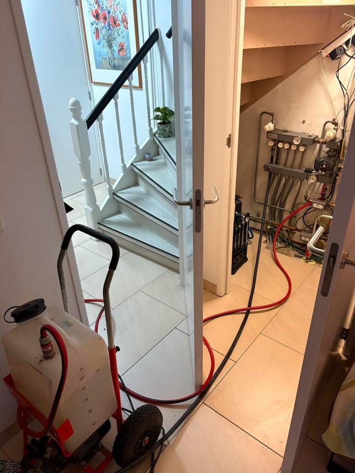 Laat uw vloerverwarming spoelen!, Diensten en Vakmensen, Loodgieters en Installateurs, Installatie