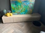 Kastje tv of dressoir, Huis en Inrichting, Kasten | Dressoirs, Ophalen, Overige materialen, 100 tot 150 cm, Zo goed als nieuw