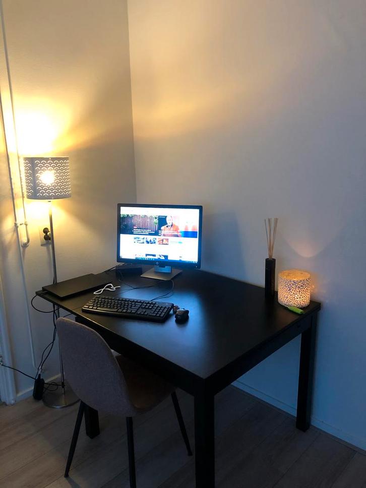 IKEA Bjursta uitschuifbare tafel/bureau, Huis en Inrichting, Tafels | Eettafels, Gebruikt, 50 tot 100 cm, Vier personen, Vierkant