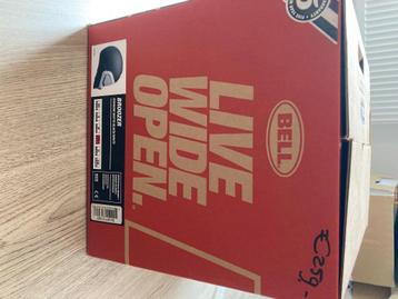 Motor helm beschikbaar voor biedingen