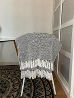 Kleed met Franjes, Ophalen