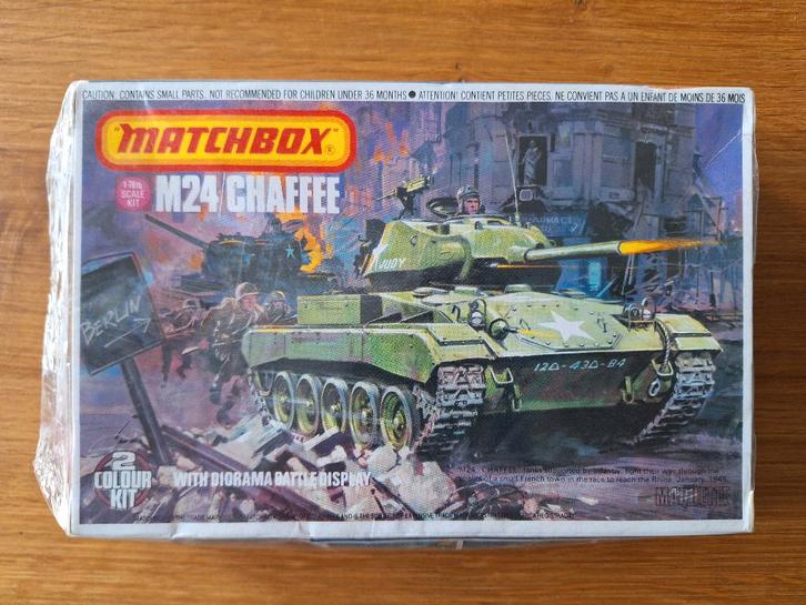 1:76 1/76 Matchbox M24 Chaffee (Sealed) 2, Hobby en Vrije tijd, Modelbouw | Auto's en Voertuigen, Zo goed als nieuw, Tank, 1:50 of kleiner