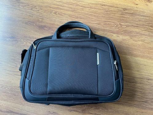 Nette Samsonite laptop tas voor dames, Computers en Software, Laptoptassen, Zo goed als nieuw, Schoudertas, 15 inch, Ophalen of Verzenden