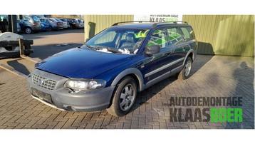 Scherm links-voor van een Volvo XC70 beschikbaar voor biedingen