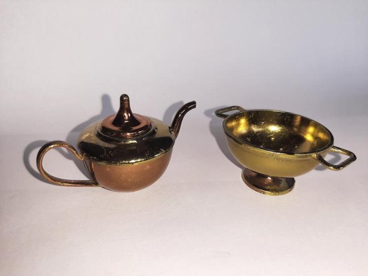 Twee koperen miniaturen, vergiet en theepot, Antiek en Kunst, Antiek | Koper en Brons, Koper, Ophalen of Verzenden
