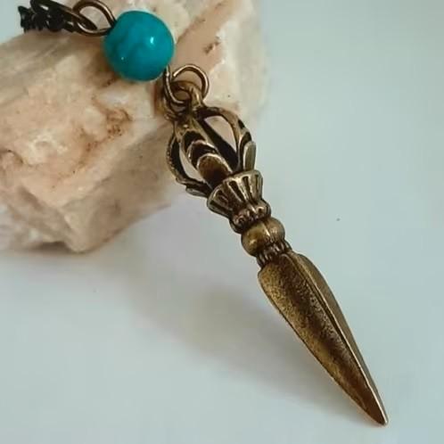 Tibetaanse Phurba rituele dolk hanger  incl. ketting, Sieraden, Tassen en Uiterlijk, Kettingen, Nieuw, Overige materialen, Zilver