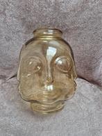 Okergele Vaas met Gezichten - Kwantum, Huis en Inrichting, Woonaccessoires | Vazen, Overige kleuren, Ophalen of Verzenden, Minder dan 50 cm