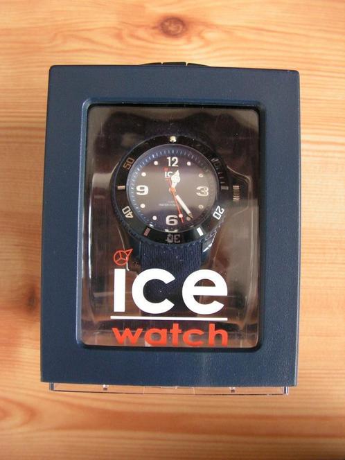 ZGAN Ice Watch sixty nine dark blue medium 3H., Sieraden, Tassen en Uiterlijk, Horloges | Dames, Zo goed als nieuw, Polshorloge