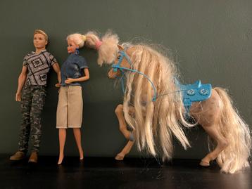 Barbie Set: Barbie, Ken & Paard beschikbaar voor biedingen