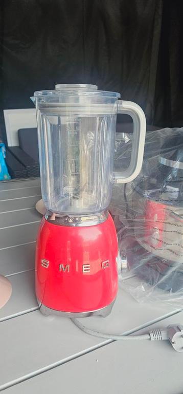 Smeg Blender - Rood beschikbaar voor biedingen