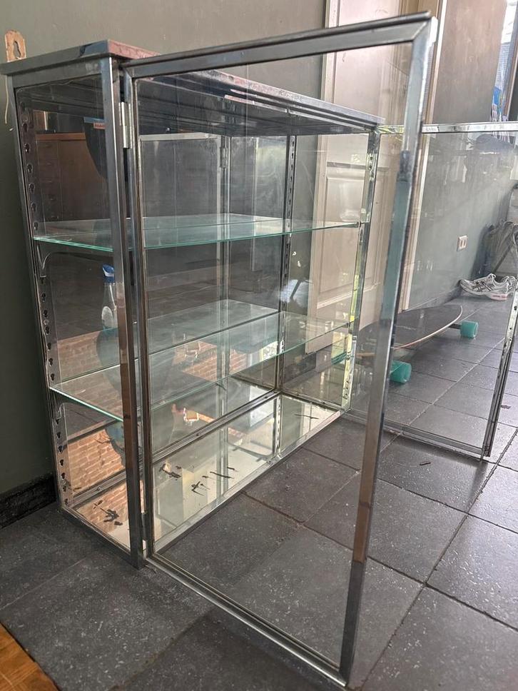 Vintage vitrine / winkelvitrine / apothekerskast / wandkast, Huis en Inrichting, Kasten | Vitrinekasten, Gebruikt, Minder dan 100 cm