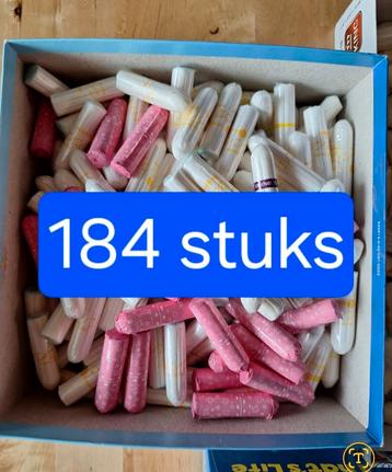 Grote partij van 184 nieuwe tampons middel of normaal beschikbaar voor biedingen