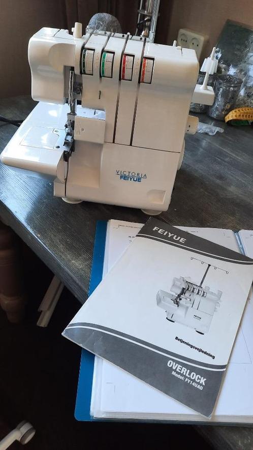 Victoria Feiyue Lockmachine, Hobby en Vrije tijd, Naaimachines en Toebehoren, Gebruikt, Lockmachine, Overige merken, Ophalen