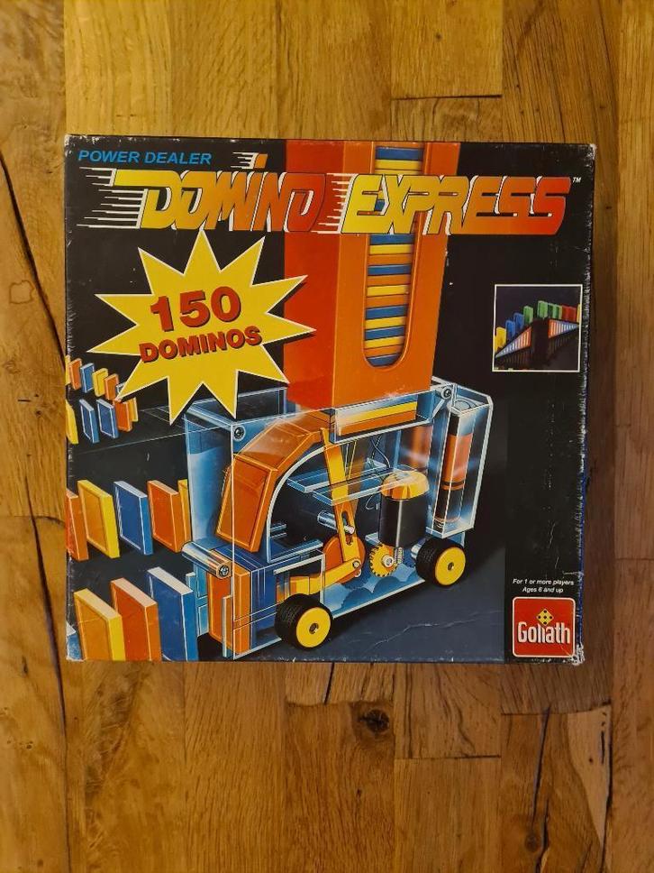 Domino Express - heerlijk bouwen zoals op televisie, Hobby en Vrije tijd, Gezelschapsspellen | Bordspellen, Gebruikt, Vijf spelers of meer