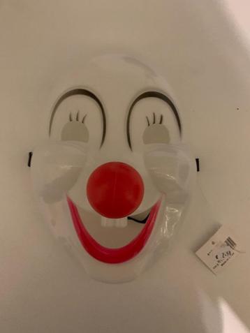 Halloween maskers beschikbaar voor biedingen