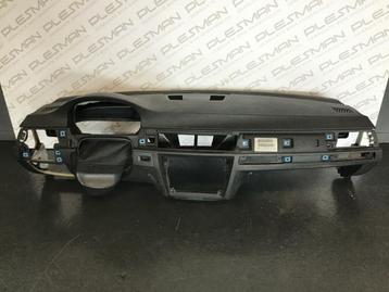 Dashboard zwart BMW 3-serie E91 ('05-'08) beschikbaar voor biedingen