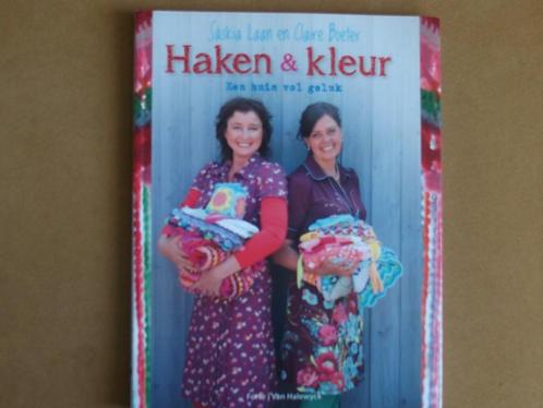 Haken & kleur - Een huis vol geluk - Saskia Laan en Claire B, Boeken, Hobby en Vrije tijd, Zo goed als nieuw, Breien en Haken