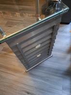 Glastafeltje - Gratis af te halen, Ophalen, Met plank(en), Minder dan 50 cm, Gebruikt