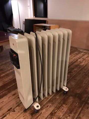 Olie gevulde bijzet radiator kachel beschikbaar voor biedingen