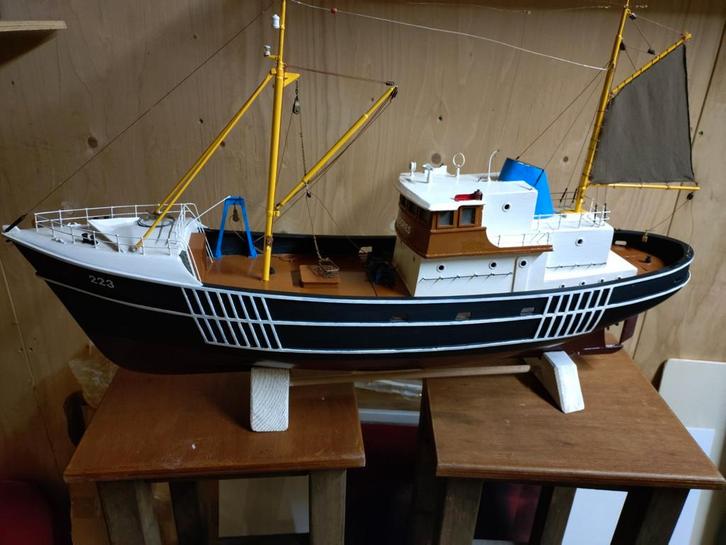 Vis trawler progres, Hobby en Vrije tijd, Modelbouw | Boten en Schepen, Zo goed als nieuw, Ophalen