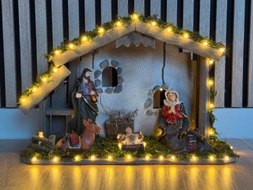  Prachtige handgemaakte kerststal met verlichting  beschikbaar voor biedingen