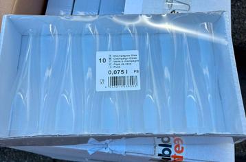 Champagne Glazen plastic 75ml. 90 stuks. Nu voor € 25,00 beschikbaar voor biedingen