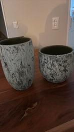 2 Mooie bloempotten, Huis en Inrichting, Aardewerk of Porselein, Ophalen of Verzenden, Zo goed als nieuw, Minder dan 50 cm