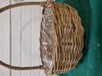 mand met draagarm groot dik riet rotan, Huis en Inrichting, Woonaccessoires | Schalen en Manden, Ophalen of Verzenden, 'T Olde Gre-j
