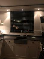 Zwarte houten jaloezieën met houtnerf en ladderband, Ophalen, Nieuw