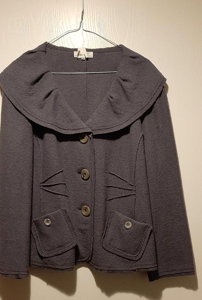 Apart jasje 100% wol in blauw/grijs tint. Mt. 40. Als nieuw., Kleding | Dames, Jasjes, Kostuums en Pakken, Zo goed als nieuw, Jasje