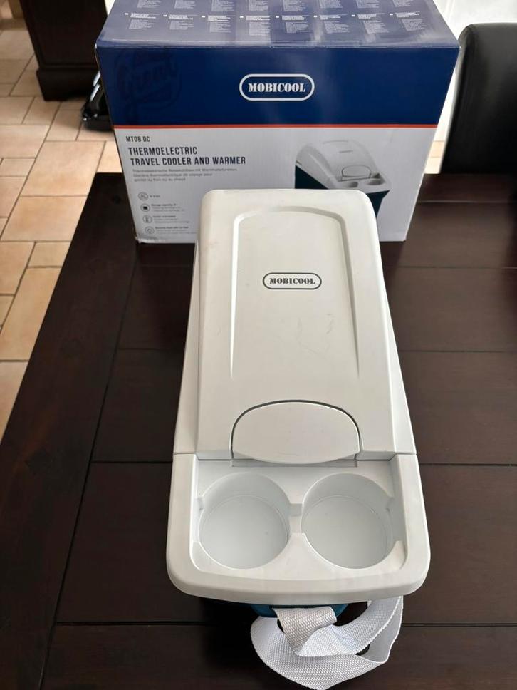 Mobicool mt08 Thermo-elektrisch koel-/verwarmingskastje, Caravans en Kamperen, Koelboxen, Zo goed als nieuw, Koelbox, Elektrisch