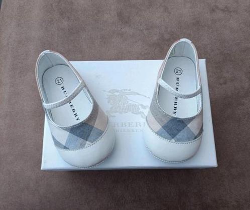 Burberry schoentjes maat 21, Kinderen en Baby's, Babykleding | Schoentjes en Sokjes, Zo goed als nieuw, Meisje, Schoentjes, Ophalen of Verzenden