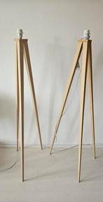 2x Zuiver Tripod Vloerlampen Naturel (excl. kap), Huis en Inrichting, Lampen | Vloerlampen, Ophalen, 100 tot 150 cm, Scandinavisch