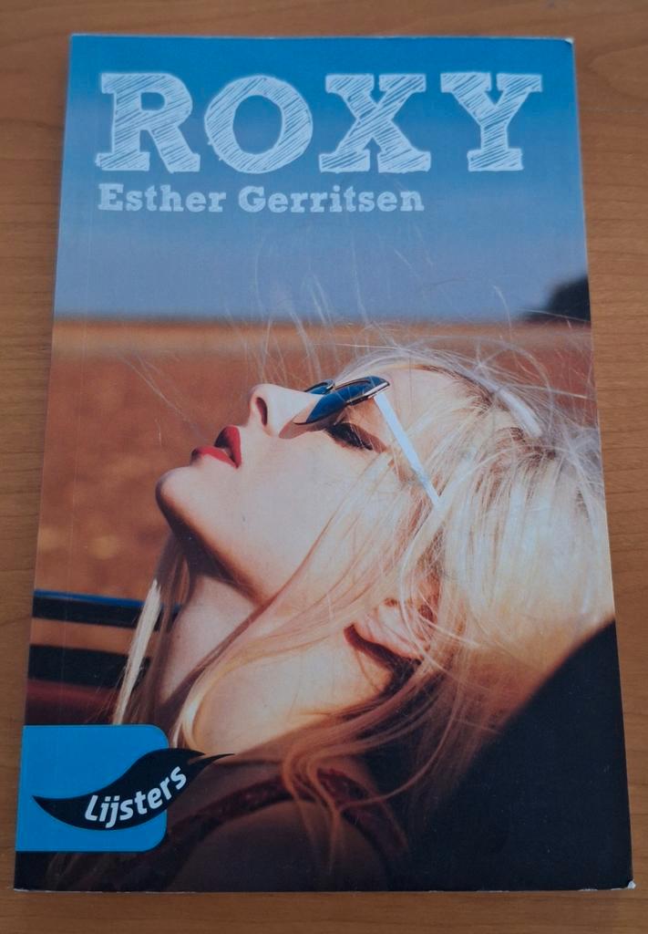 Esther Gerritsen - Roxy, Boeken, Kinderboeken | Jeugd | 13 jaar en ouder, Zo goed als nieuw, Fictie, Ophalen of Verzenden