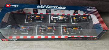 Burago verzamelset redbull max verstappen beschikbaar voor biedingen